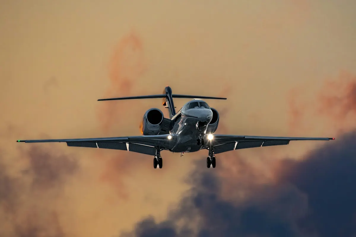 Midsize jet category example
